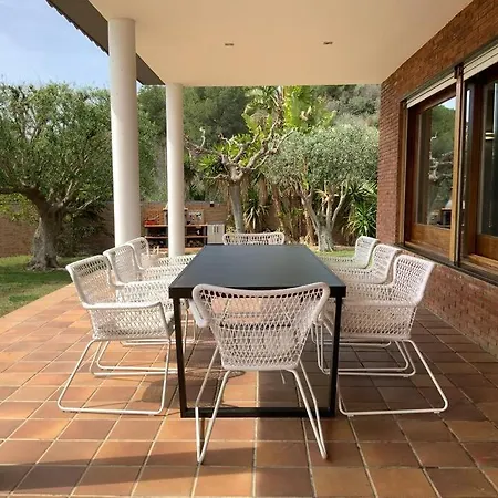 Sea View Villa With Spa & Bbq Vila Badalona