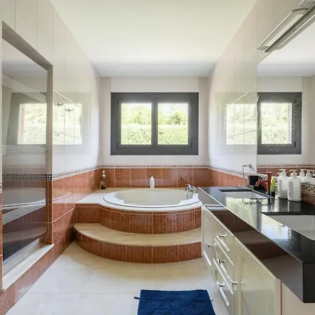 Vila Sea View Villa With Spa & Bbq *