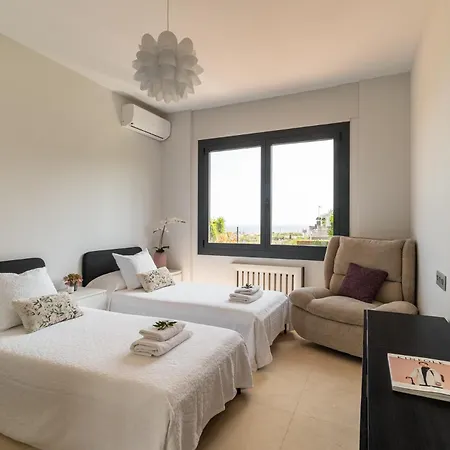 Sea View With & Bbq Villa Badalona